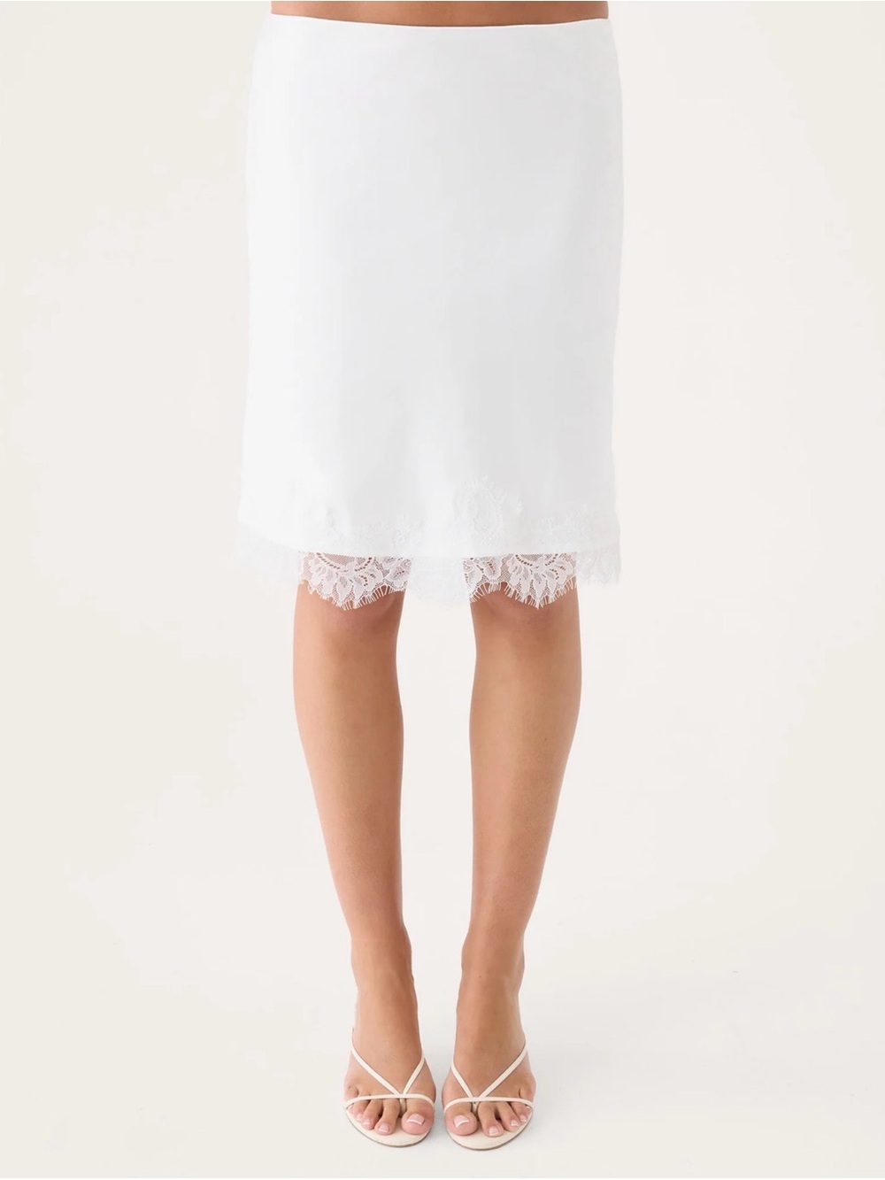 White Lace-Hem Slip Skirt Satin- Peppermayo